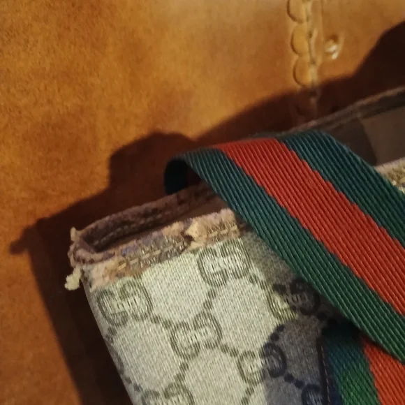 VINTAGE GUCCI PLUS TOTE - Picture 4 of 9